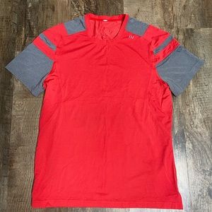 Lululemon Athletica TShirt